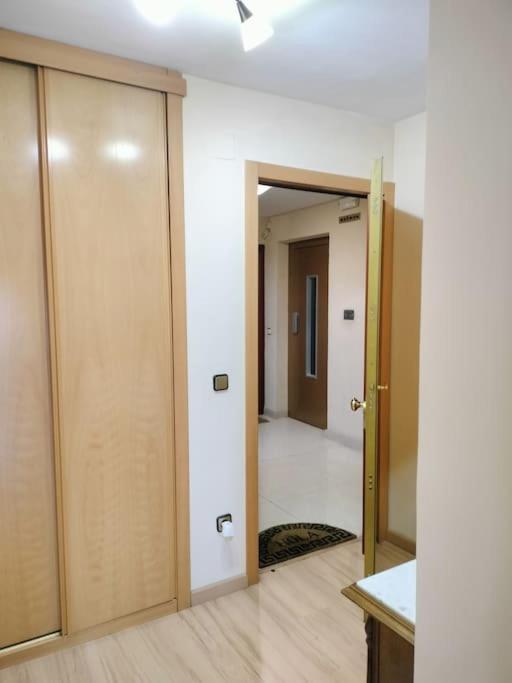 Apartamento Deluxe El Camino アルカラ・デ・エナレス エクステリア 写真