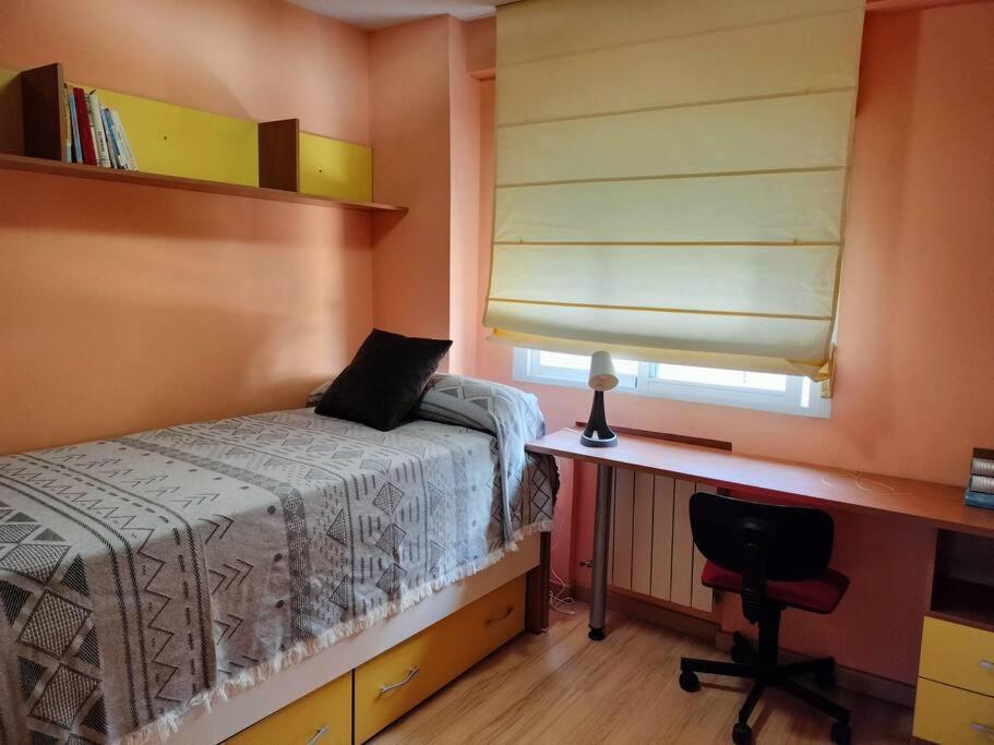 Apartamento Deluxe El Camino アルカラ・デ・エナレス エクステリア 写真