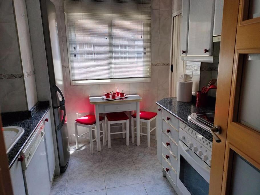 Apartamento Deluxe El Camino アルカラ・デ・エナレス エクステリア 写真