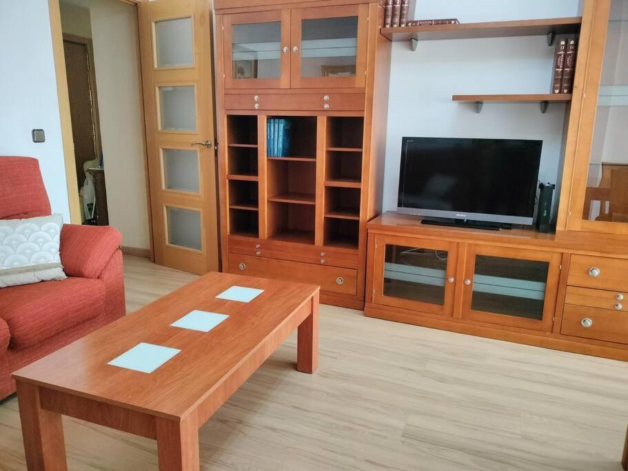 Apartamento Deluxe El Camino アルカラ・デ・エナレス エクステリア 写真