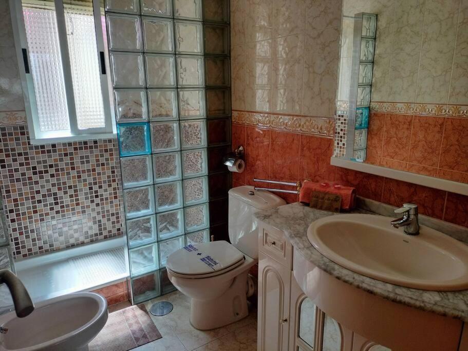Apartamento Deluxe El Camino アルカラ・デ・エナレス エクステリア 写真